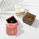 Коробка подарочная под кольцо "Треугольники" 5*5 см, цвет микс 4346867