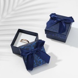 Коробочка подарочная под кольцо "Блестящие сердца", 5*5 см, синий 1037515