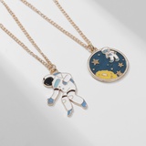 Кулоны «Неразлучники» космонавт и космос, цветные в золоте, 45 см   5514376
