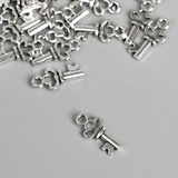 Декор металлический "Маленький ключик" под серебро 1,5*0,7 см. 5110508